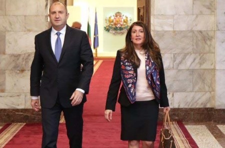 Президентът Румен Радев ще удостои с орден Мадарски конник първа